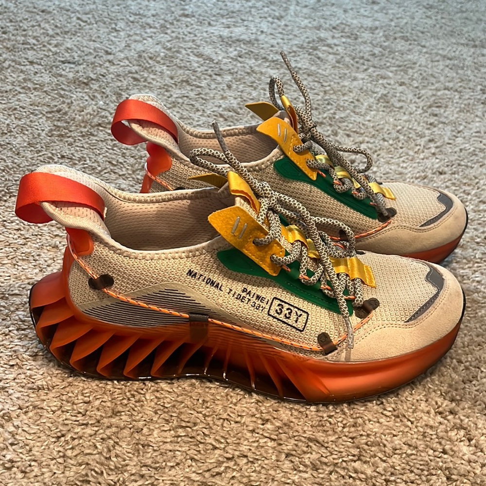 Rovex Sneakers